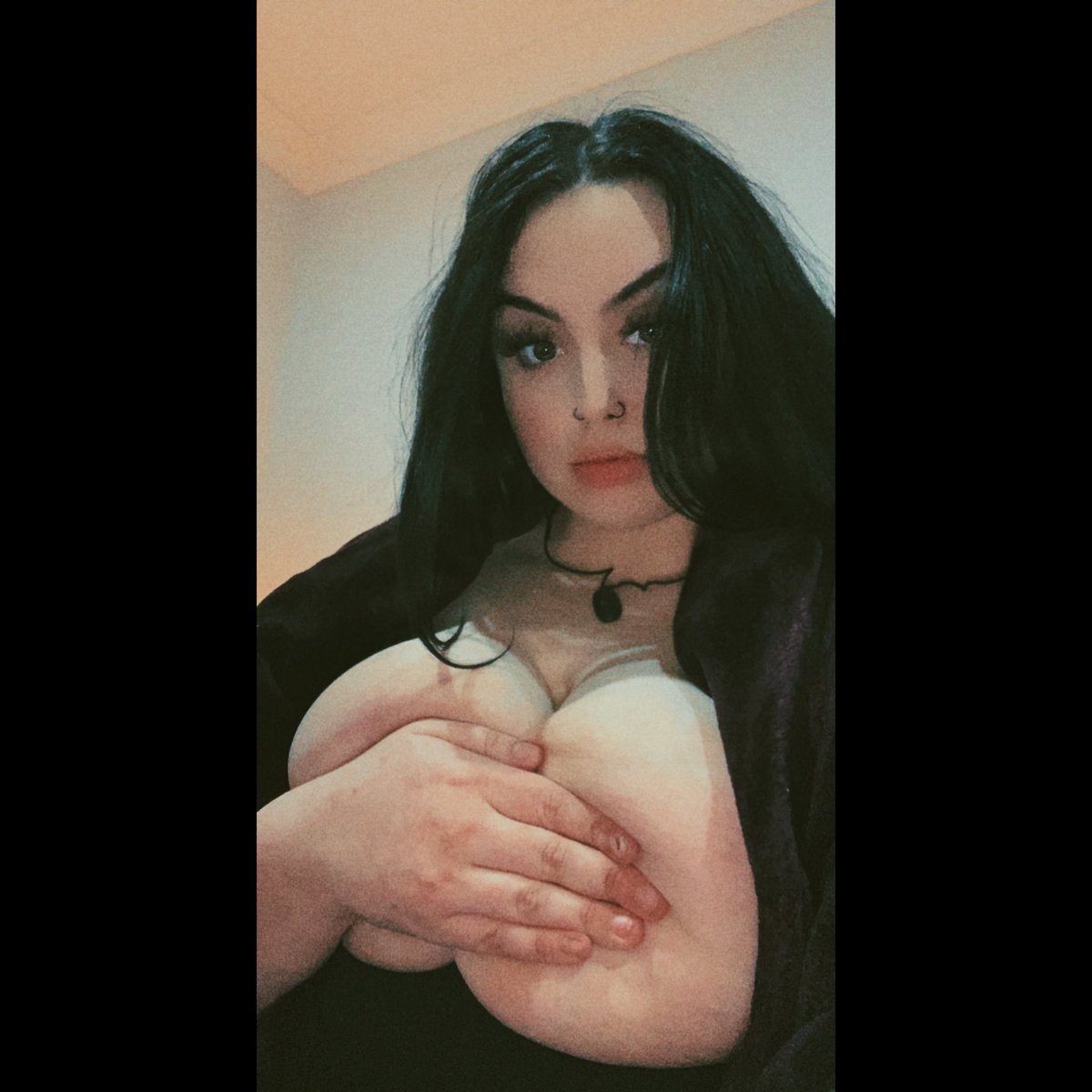 _Disbiitch's tweet photo. 🌻size F cup bra 
🌻420 friendly
🌻1 on 1 chats 
🌻kink friendly
🌻toys
🌻solo / B/G                                                       Link in bio 🤍 https://t.co/IrUvzZtwJB