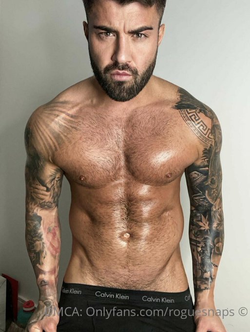A record breaking month on my onlyfans  Cum see what the fuss is about..  https://t.co/G7l17SxER2 https://t