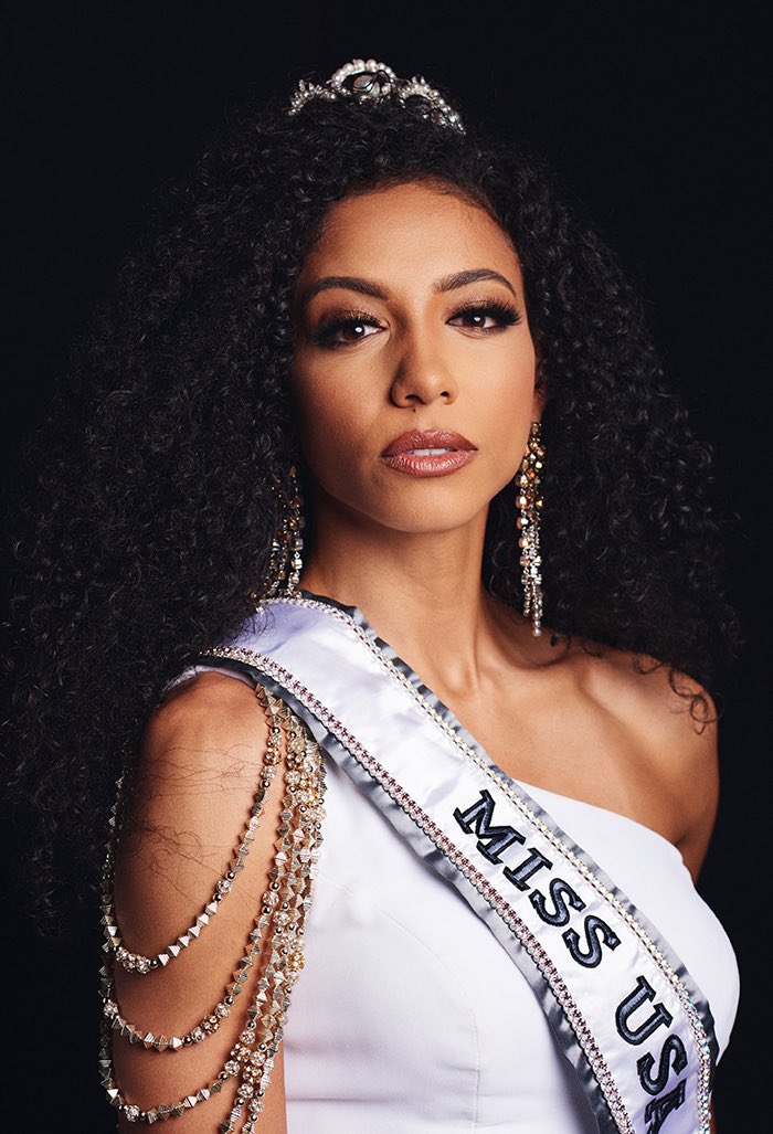 Former Miss USA and ‘Extra’ TV correspondent Cheslie Kryst has passed away at 30 after jumping from her New York City high rise building. We send our deepest condolences to her family and friends during this time. 🙏🏽🤍