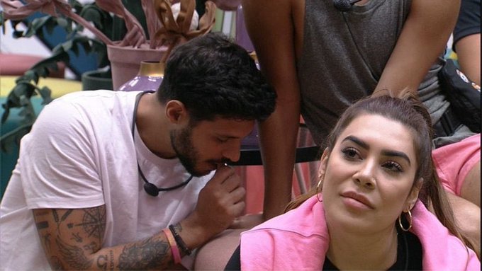 Rodrigo joga? Joga. Mas fica latindo no quarto dos pipocas ao inv&eacute;s de ir peitar os camarotes.  Ele joga<a href="/tag/bbb22"class="tags"><span>#bbb22</span></a>