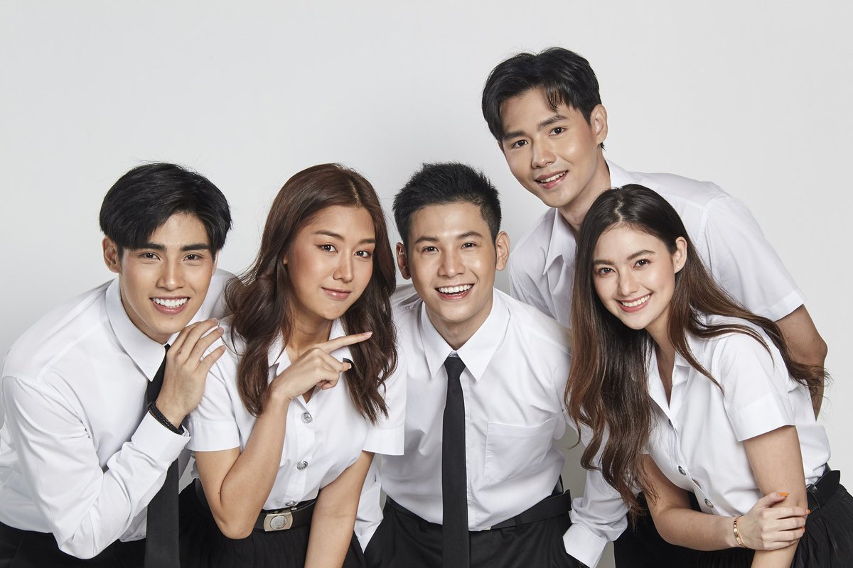 allarea_ent's tweet photo. เปิดภาพฟิตติ้ง ซีรีส์ “เจนนี่ กลางวันครับ กลางคืนค่ะ “สิงโต” แต่งหญิงสวยหวาน “นนนี่-ภูมิ” เสริมทัพความน่ารักสดใส!!

อ่านต่อ : https://t.co/jUk96XWouB 

#SingtoPrachaya 
#เจนนี่กลางวันครับกลางคืนค่ะ
#AISPLAYoriginal #CH8 https://t.co/eqU7IHxIKm