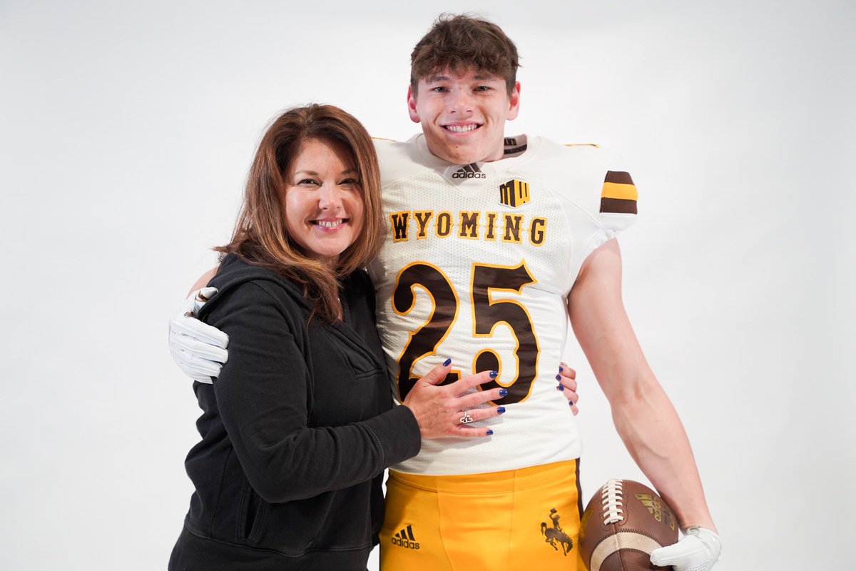 Carson York tweet media