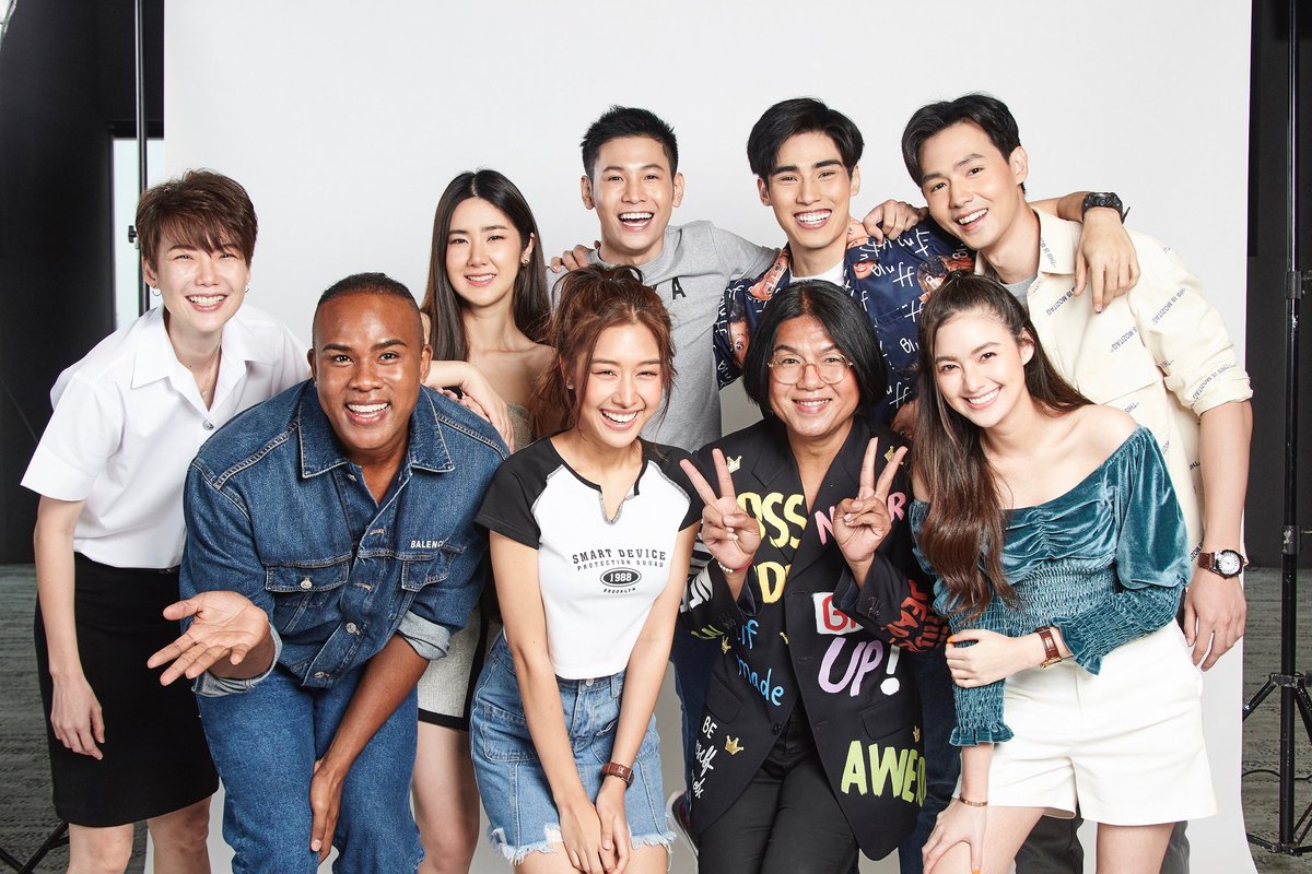 TanwarinS_MFP's tweet photo. ทีมนี้ดีมาก​ ร่าเริง​สดใส​ เจนนี่&amp;เจนขวัญ​ ยุคใหม่​ สนุกสนาน​แน่ๆ​ อยากเปิดกล้อง​แล้วๆ​ 😍
#เจนนี่กลางวันครับกลางคืนค่ะ​
#SingtoPrachaya
#AISPlay​ #ช่อง8 https://t.co/oGlBedR8nP