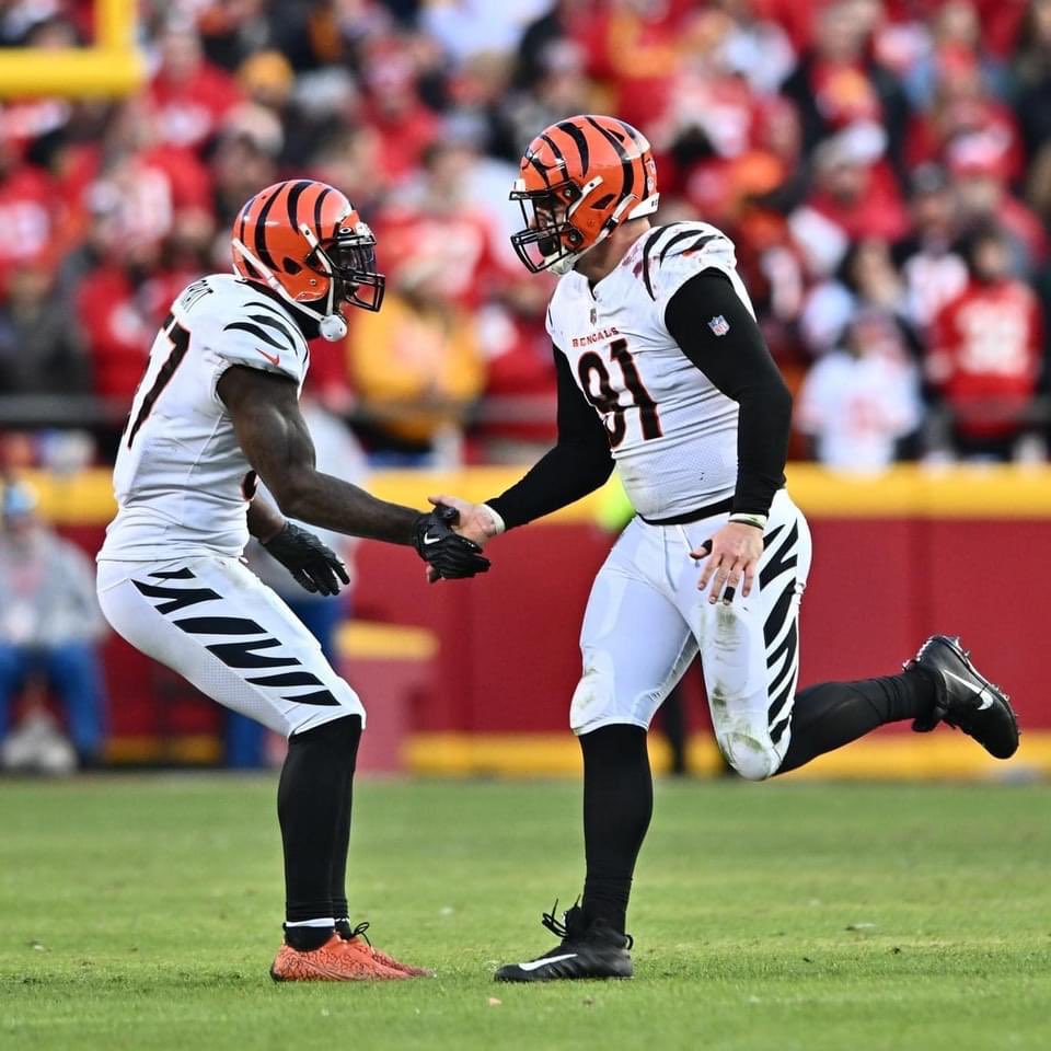 Congratulations to one of our best Blue Darters ever. Trey is a force on defense and is Super Bowl bound.  APK Proud 🏈<a href="/ApopkaJohn/">John Peery</a> <a href="/ApopkaHS/">Apopka High School</a> <a href="/orlandosports/">Sentinel Sports</a> @SGAofAPK <a href="/CoverApk/">Cover The Field -Apopka</a> <a href="/ApopkaHS_alumni/">Apopka High School Alumni Association (official)</a> <a href="/Bengals/">Cincinnati Bengals</a>