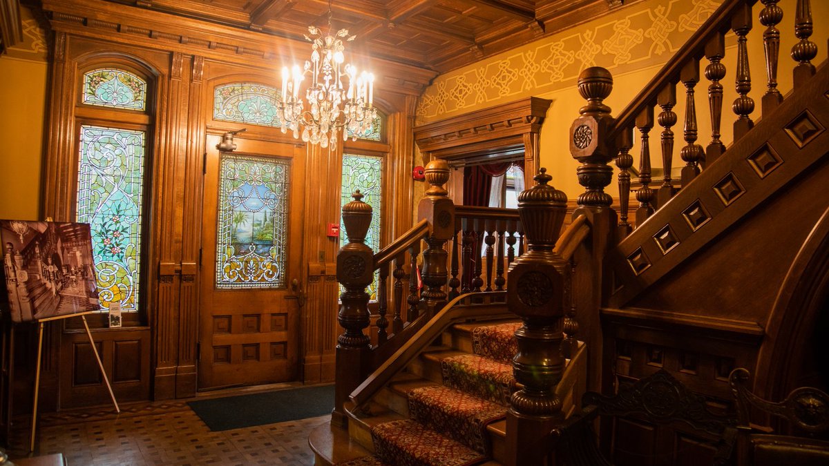 expcortland's tweet photo. Join Dream Seekers Paranormal Saturday, Feb. 5 to investigate the The @1890House using the latest paranormal technology. Gather your friends for this unique (and ghostly) experience! 👻 https://t.co/GsOhfoTPLv. #experiencecortland #paranormal https://t.co/TGI3AwTiUN
