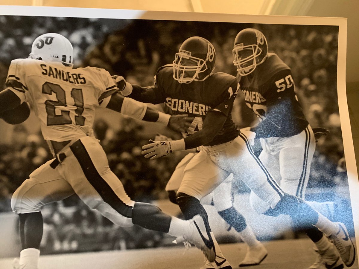 DanteJ53's tweet photo. How old am I? Most of my OU pics are in black and white. D. White, I’m gonna need you to turn that play back inside. Because ain’t no way, am I beating sanders to the corner https://t.co/MEROFCevCl