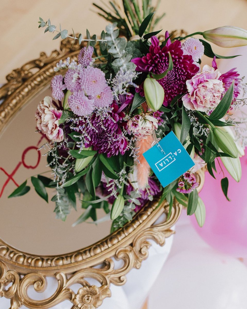 CalliaFlowers's tweet photo. Gorgeous gorgeous girls send their friends The Goddess bouquet for Galentine's Day!
#GalentinesDay #ThisCalliaMoment #CalliaFlowers #LongLastingBouquet #ShopCandian #CanadianFlorist https://t.co/lNxF29V0hR