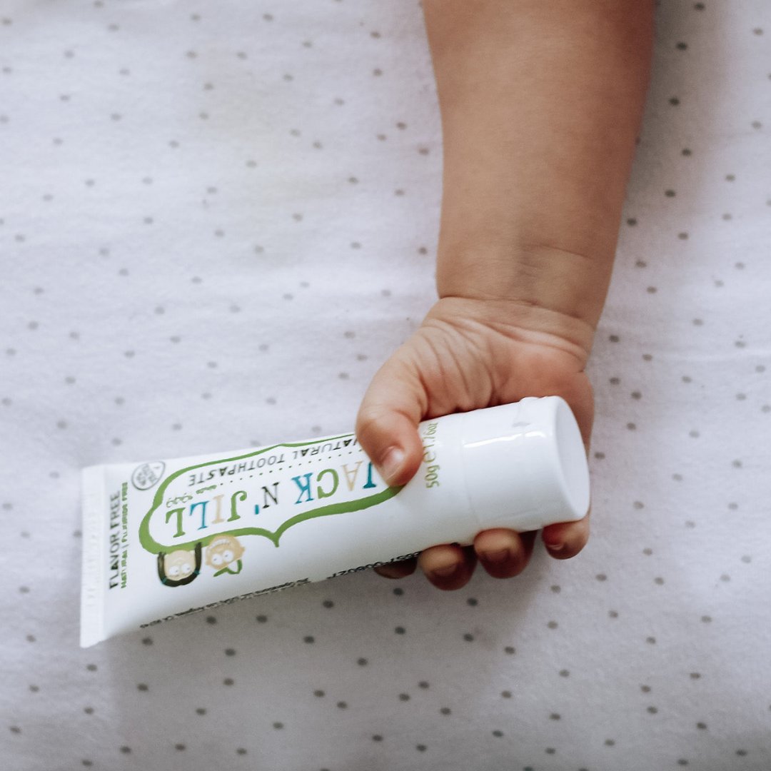 jacknjill's tweet image. Our Flavor Free toothpaste is ultra-mild but still yum and makes tooth brushing fun for kids.
Natural ingredients including 40% Xylitol help to soothe gums and fight tooth decay.
#JnJkids #Firstteeth #kidstoothbrush #safeandfun #kidsteeth #safeforkids #flavorfree #flavourfree