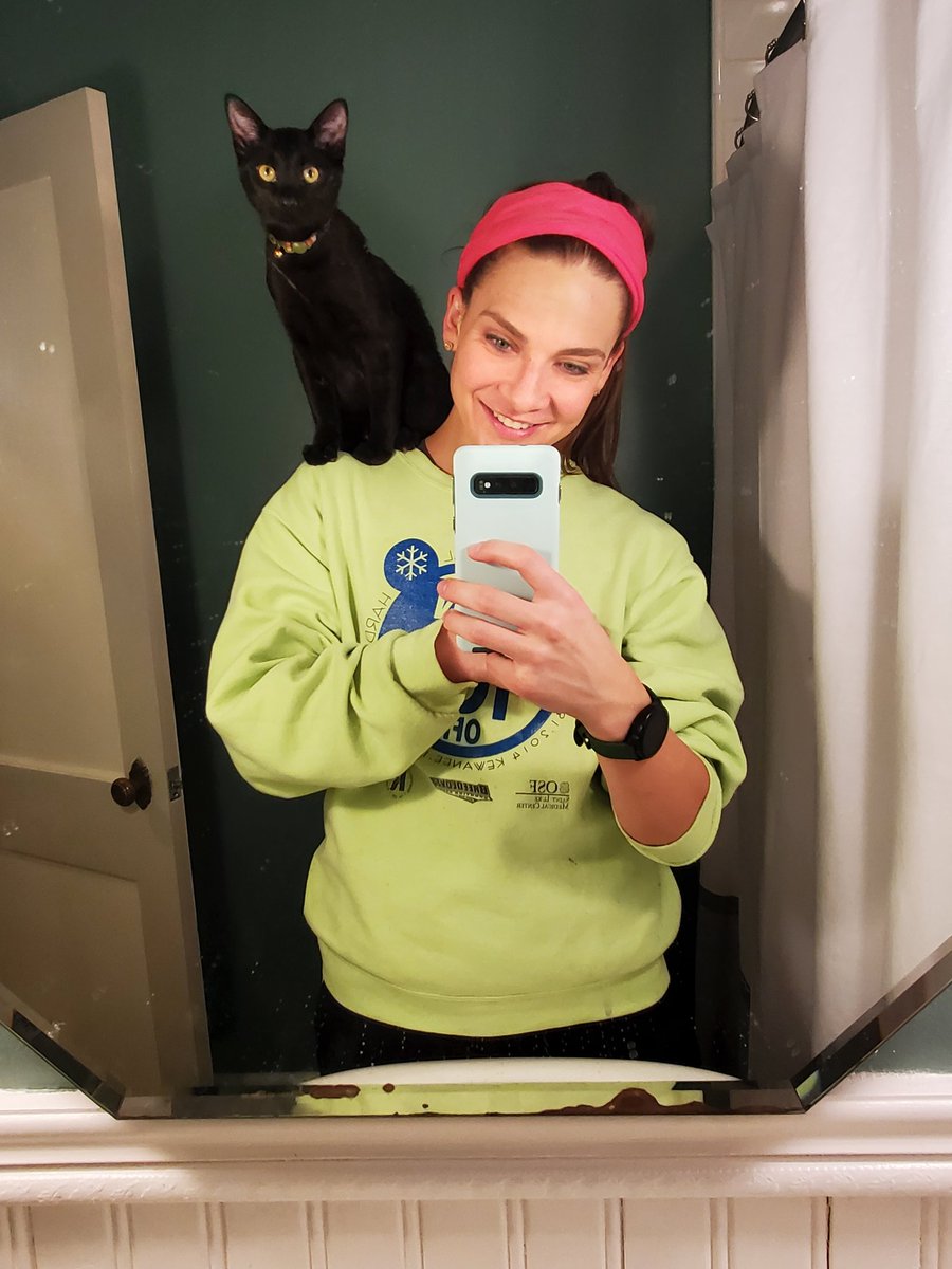 Kitty_Catholic's tweet photo. Handsome Stan the shoulder cat 🐈 https://t.co/YNI4sNC0ey