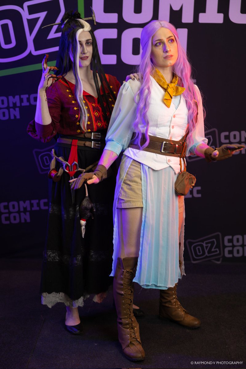 Witches be bitches ☠🧠
Laudna created by <a href="/Marisha_Ray/">Marisha Ray</a> and Imogen created by <a href="/LauraBaileyVO/">Laura Bailey</a> for <a href="/CriticalRole/">Critical Role</a> ❤
📸 Raymond V Photography
#CriticalRole #criticalrolecosplay #criticalrolefanart #criticalroleart