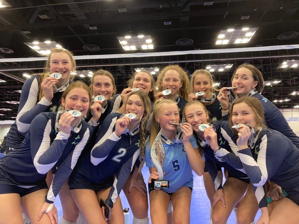 TeamIndianaVB's tweet photo. CONGRATULATIONS ELITE 18.1 Blaze
Central Zone Invitational Champion!
#TINation #grit #determination #heart https://t.co/3RlA203nsl