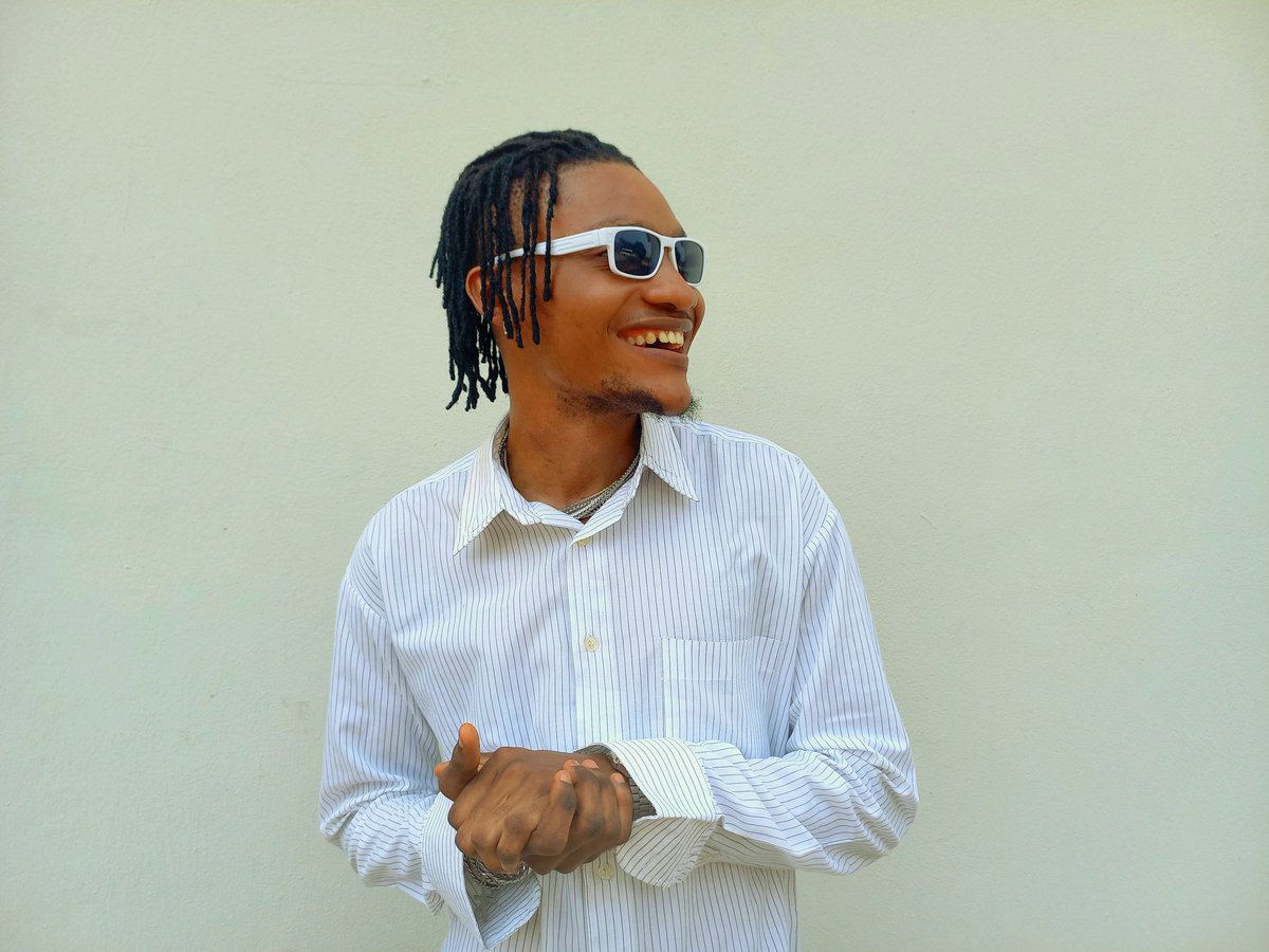 Supadjtablowa's tweet photo. So Guys
Na Me Be The Boy
SoftBoy
Number👆
DON'T TELL ANYBODY SAY YOU SEE ME
Less All Get Ready For The
AWOOBELLEDE RECORDS👆 LABEL BRAND STAM...
Out Soon...
In Addy To Mr DJ
14th Feb
.
.
#SoftBoy #supadjtablow #Awoobellede Records #samsung #mtnng https://t.co/wCgLeBYWVp