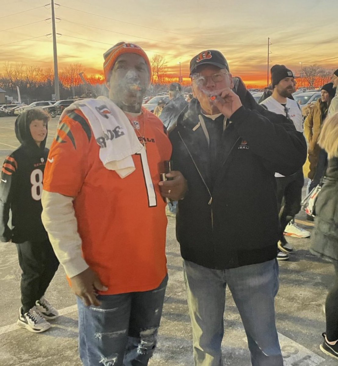 Ja’Marr Chase and Joe Burrow’s dads after the Bengals dub 🙌 💨