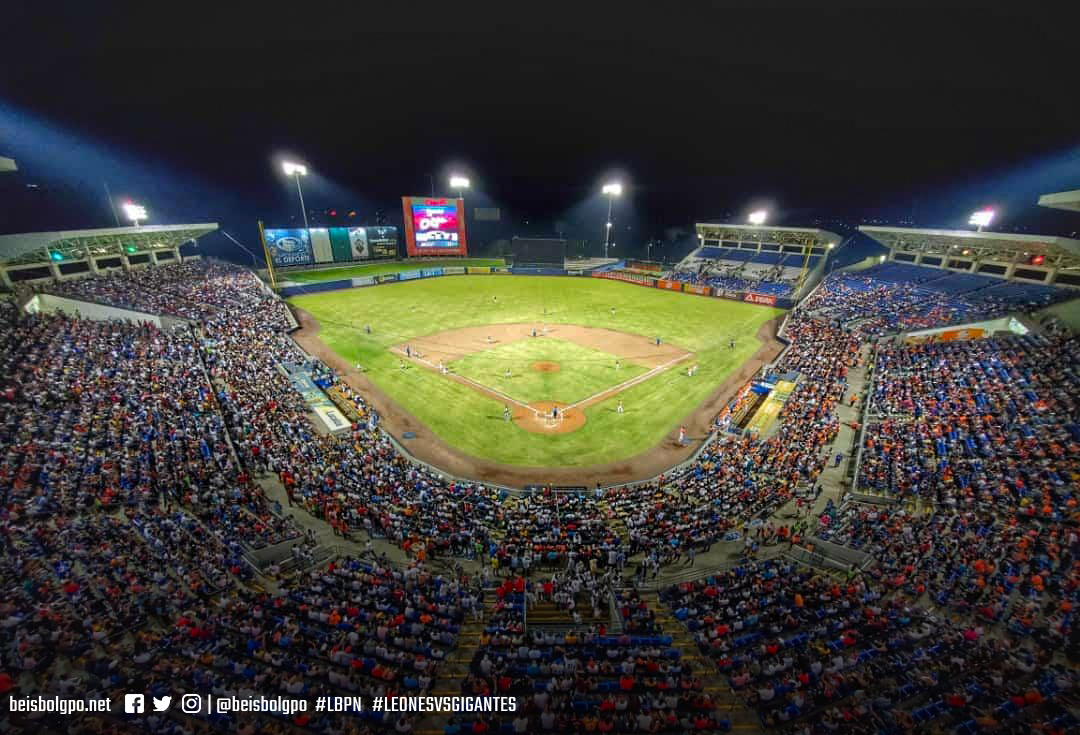 beisbolgpo's tweet photo. Una panorámica es suficiente para describir el ambiente que se vive en el @estadiobeisni en el séptimo juego de la final entre @LeoneslbpnO y @GigantesRivas @VivaNicaragua13 #TraficoNi #Beisbol #Nicaragua https://t.co/nAdas2dbJp