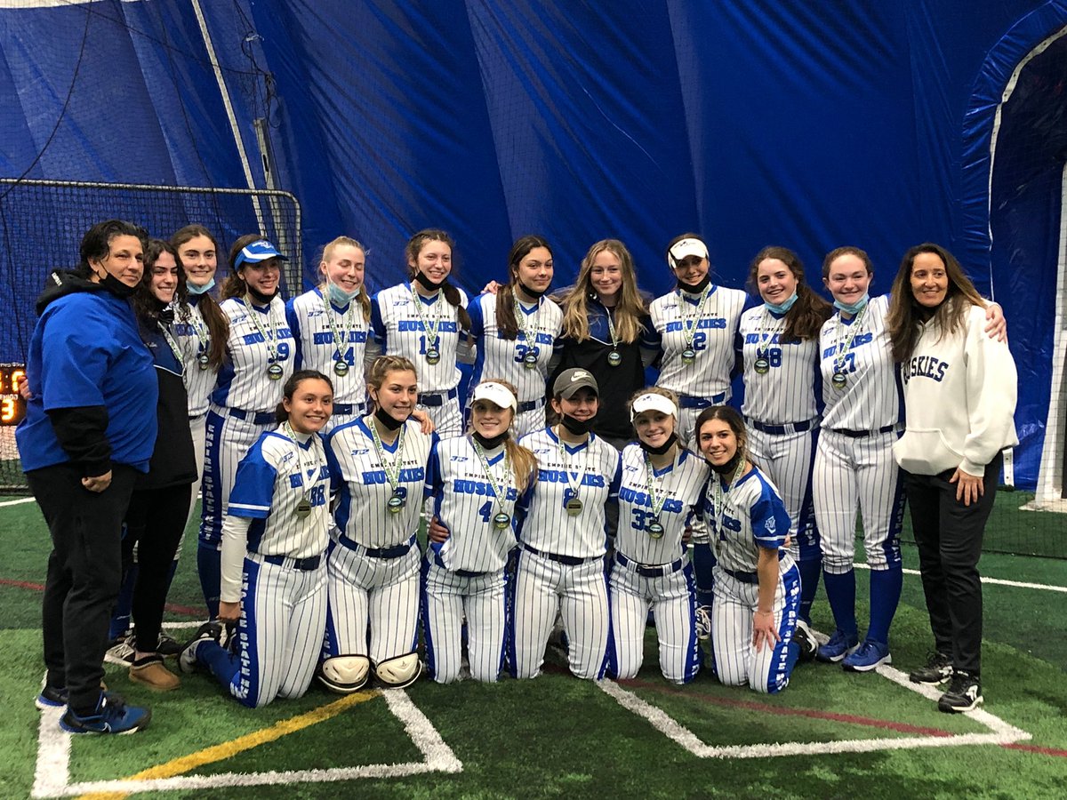 CHIP ALERT !!! Congratulations to <a href="/state_16u/">Empire State Huskies 16u National</a> on winning the chip at the ADK Dome this weekend ! Great job going 7-0 and hitting 15💣s !  Go Huskies ! <a href="/3N2TeamClutch/">3N2TeamClutch</a> <a href="/EStateHuskies/">Empire State Huskies</a> @Los_Stuff <a href="/CoachJoeHuskies/">Joe Porcelli</a> @FloSoftball