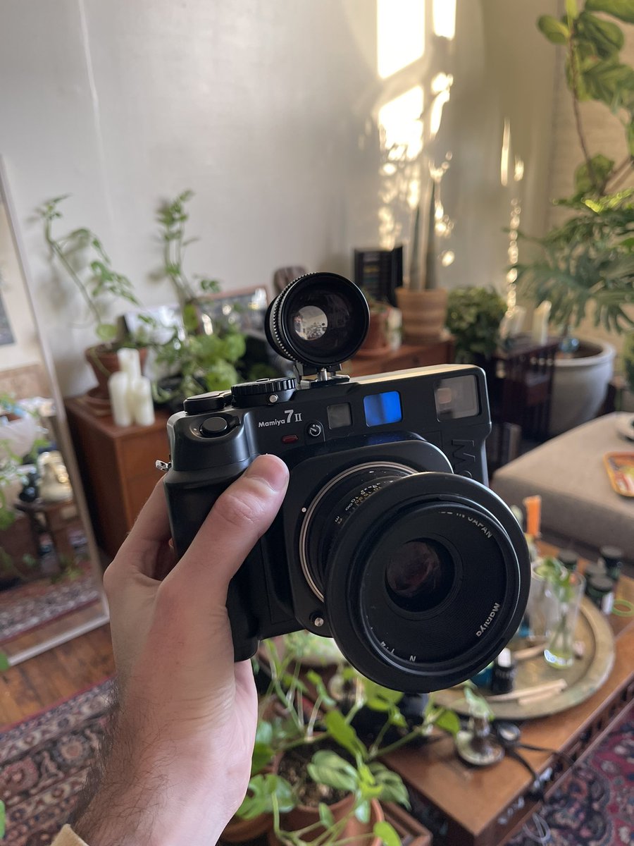 dave_krugman's tweet image. Grail secured. Thank you NFTs. Thank you to everyone who has ever collected my work at any level. I have plans for this camera and I can’t wait to share with you all 😀