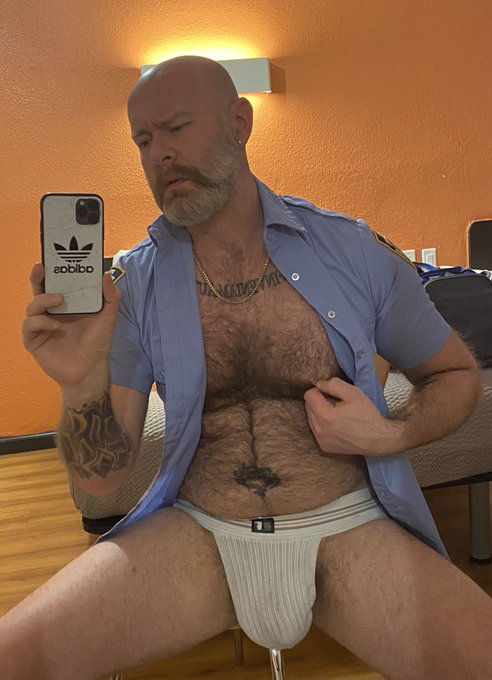 👮&zwj;♂️ https://t.co/IF6C6THuxA