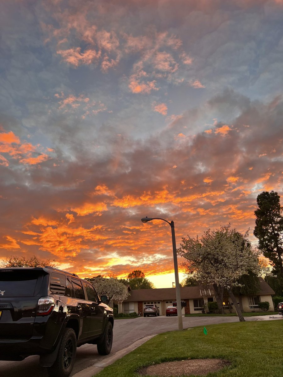 Fire in the sky last night. #CaliforniaSunset