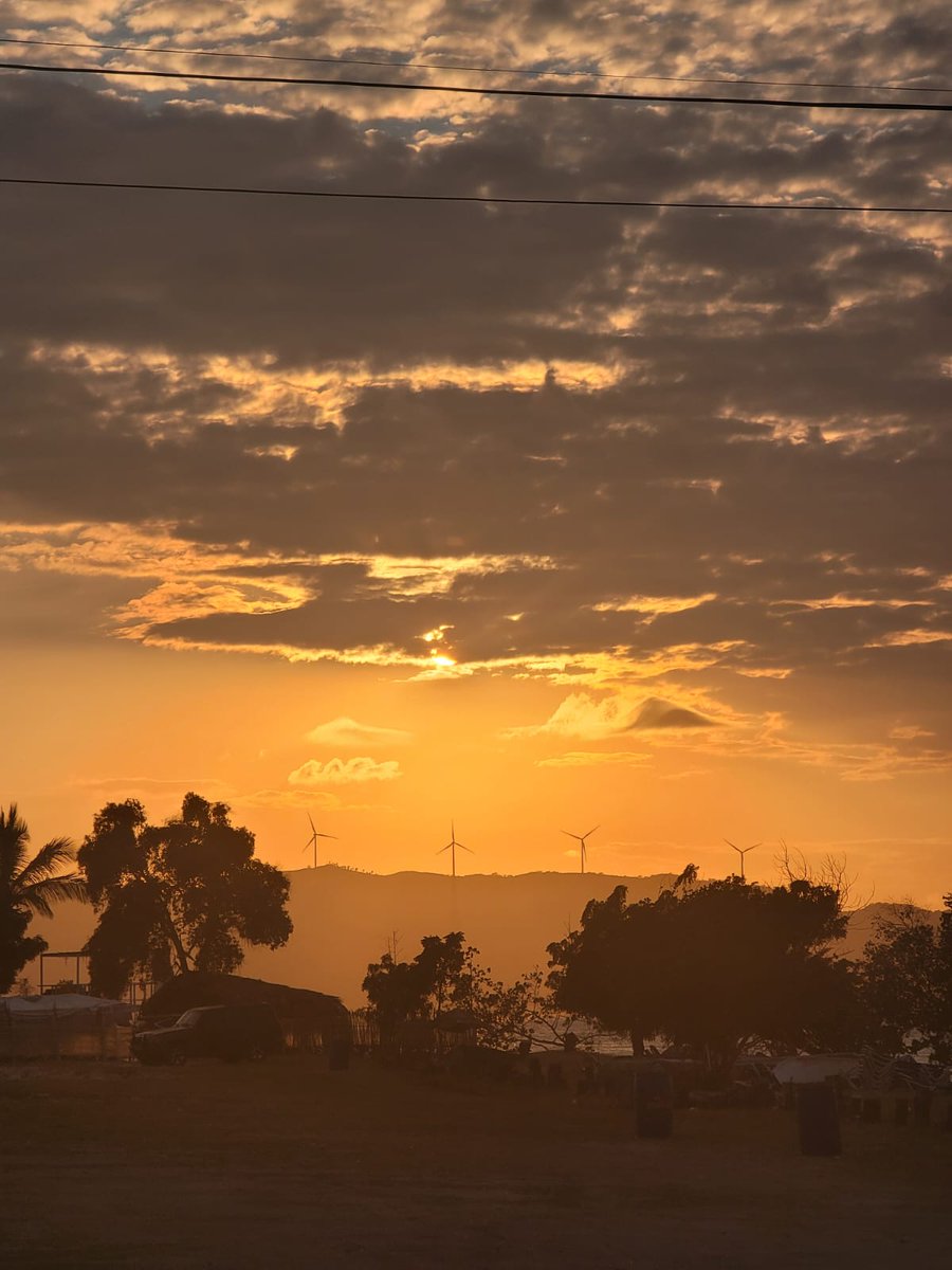 Joen_MC's tweet photo. Amo los atardeceres. ✨🌅💛 https://t.co/zUTiQ2khZz