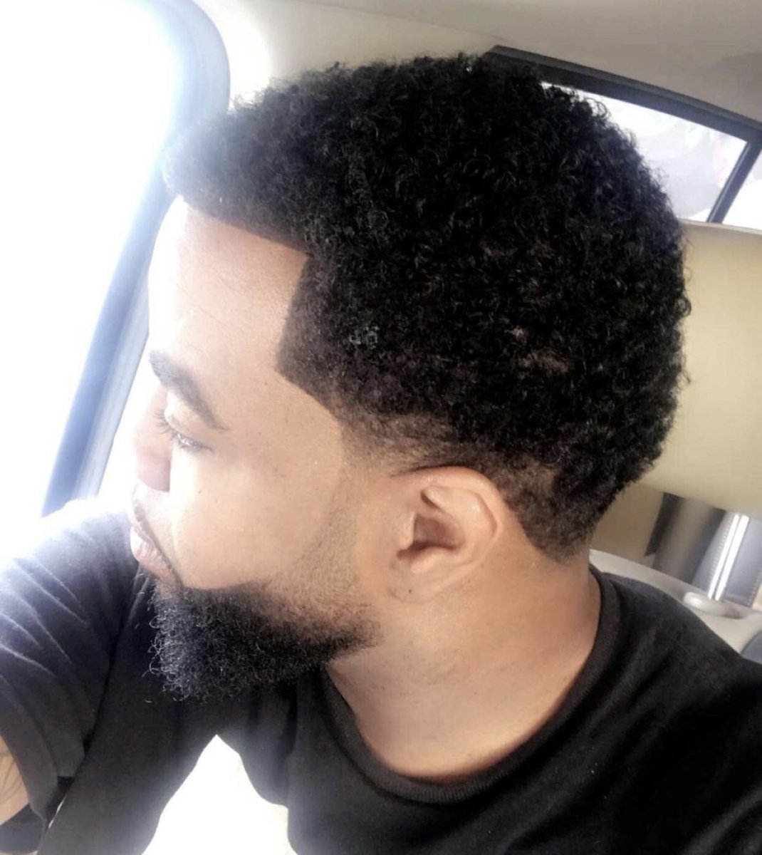 Sneakermarcus tweet media