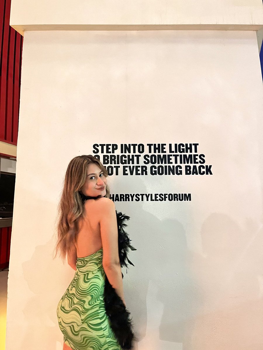 i’d like to believe these are my “this is her” photos 🤨