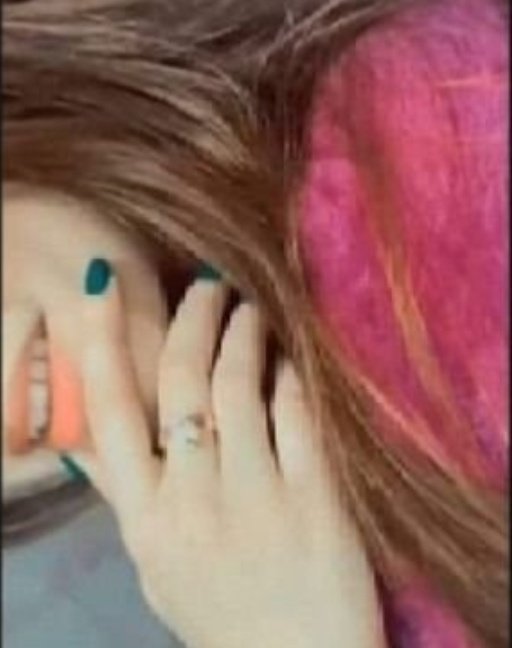 مـــــــاہـــــم خــــــــــان tweet media