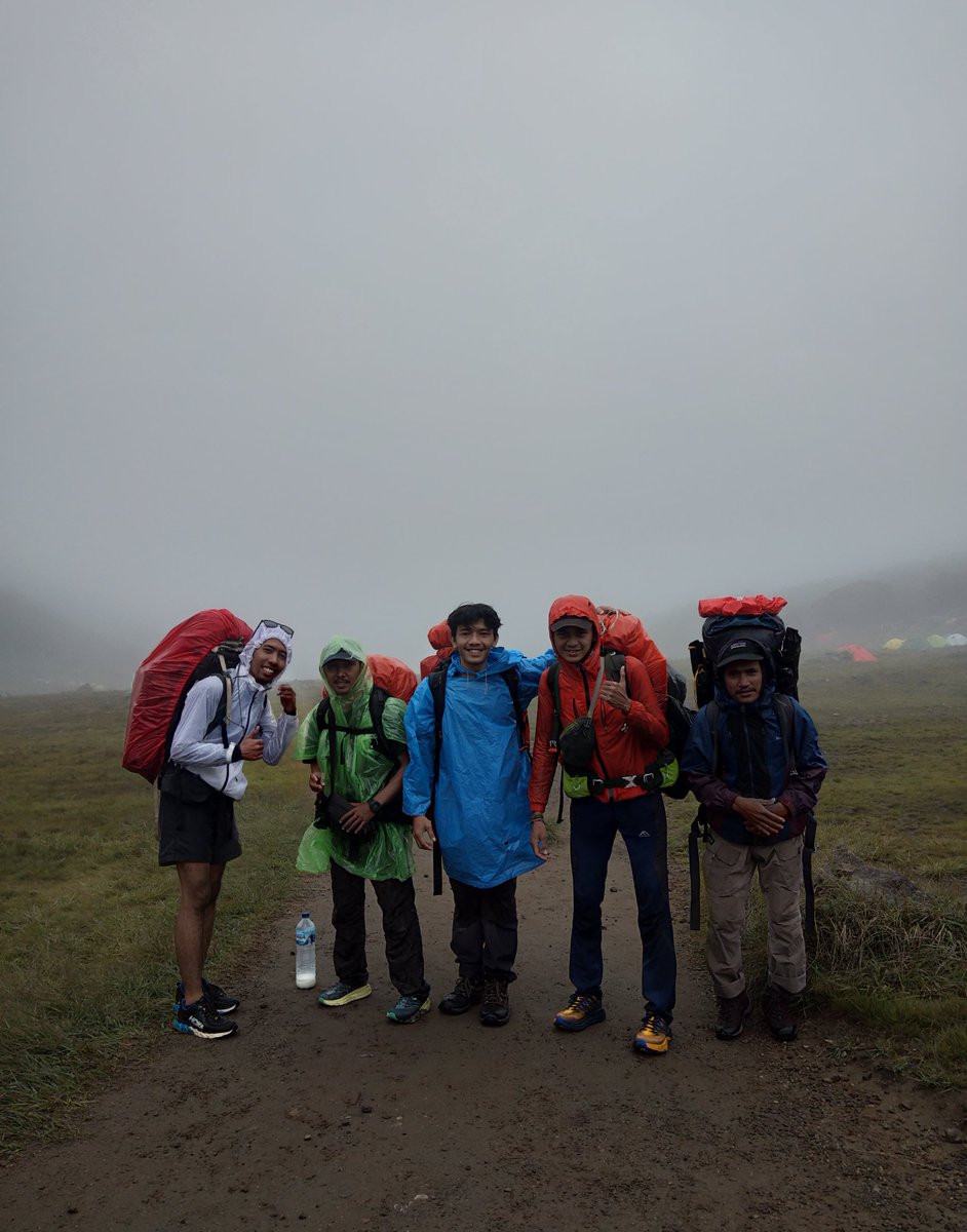 besok alun alun nekrus dah open ada yg sudah raindu?

#tnggp #pejalansantai #pendakiindonesia