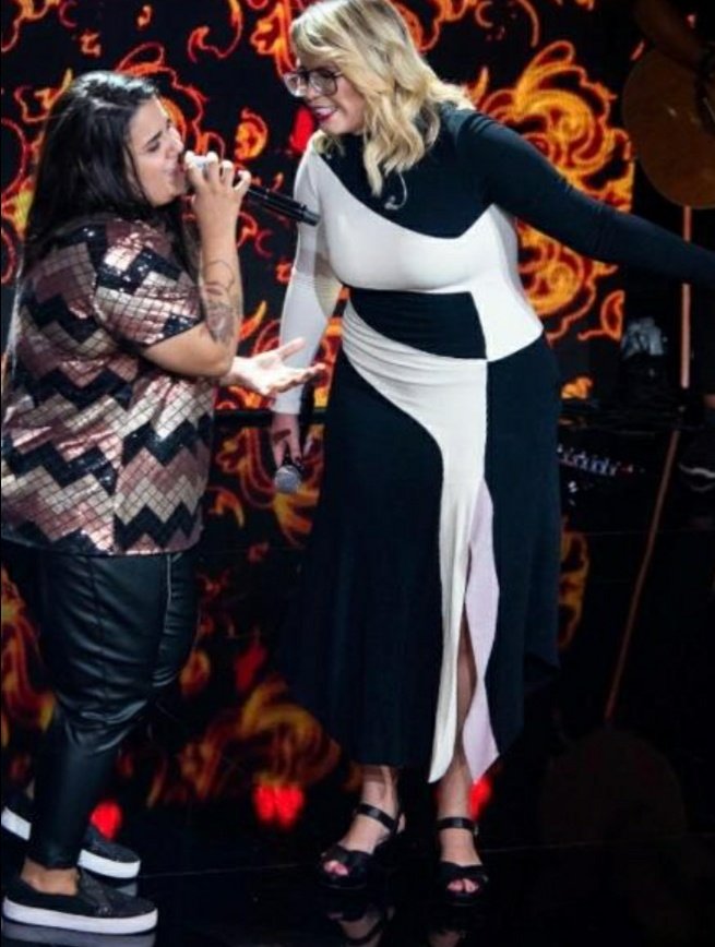 _BBB23___'s tweet photo. Gente, o vestido da Laís é muito parecido com o que a Marília usou na gravação do dvd da yasmin santos!
meu deus que nostalgia...🌟

DG e Scooby/ #ForaRodrigo/ Naty/ #BBB22 https://t.co/diDaWv7a2G