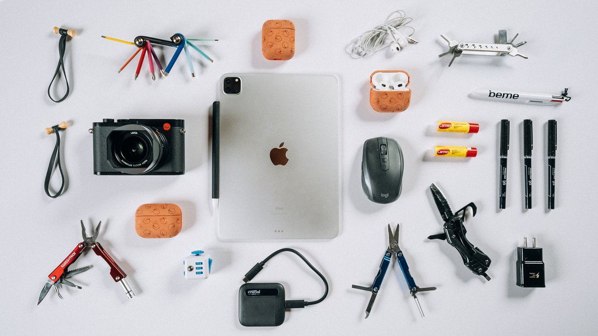 saradietschy's tweet image. Joining in on the #EDC wave.. NEW VIDEO!! 
youtu.be/7THEha0ZJJg