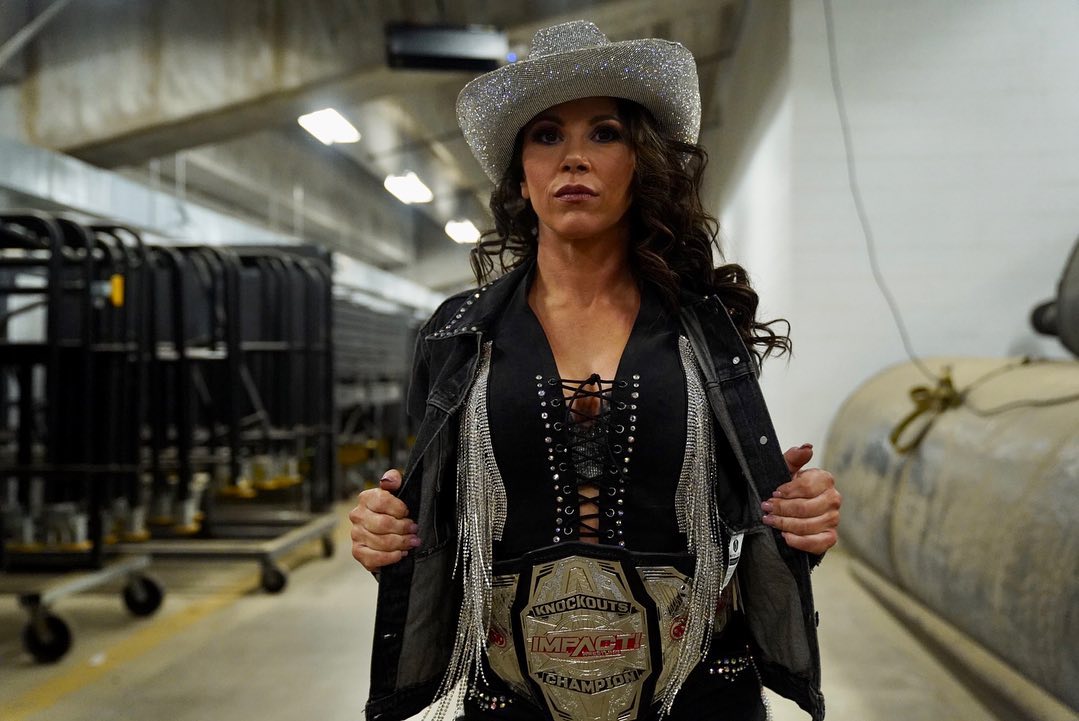 IMPACT Wrestling Knockouts Champion @MickieJames talks Song Writing, Legacy Supplements, Her Storyline and WrestleMania Match with Trish Stratus & more w/ @VickieGuerrero https://t.co/KIsJXHfTdK https://t.co/HKlhShGHCQ