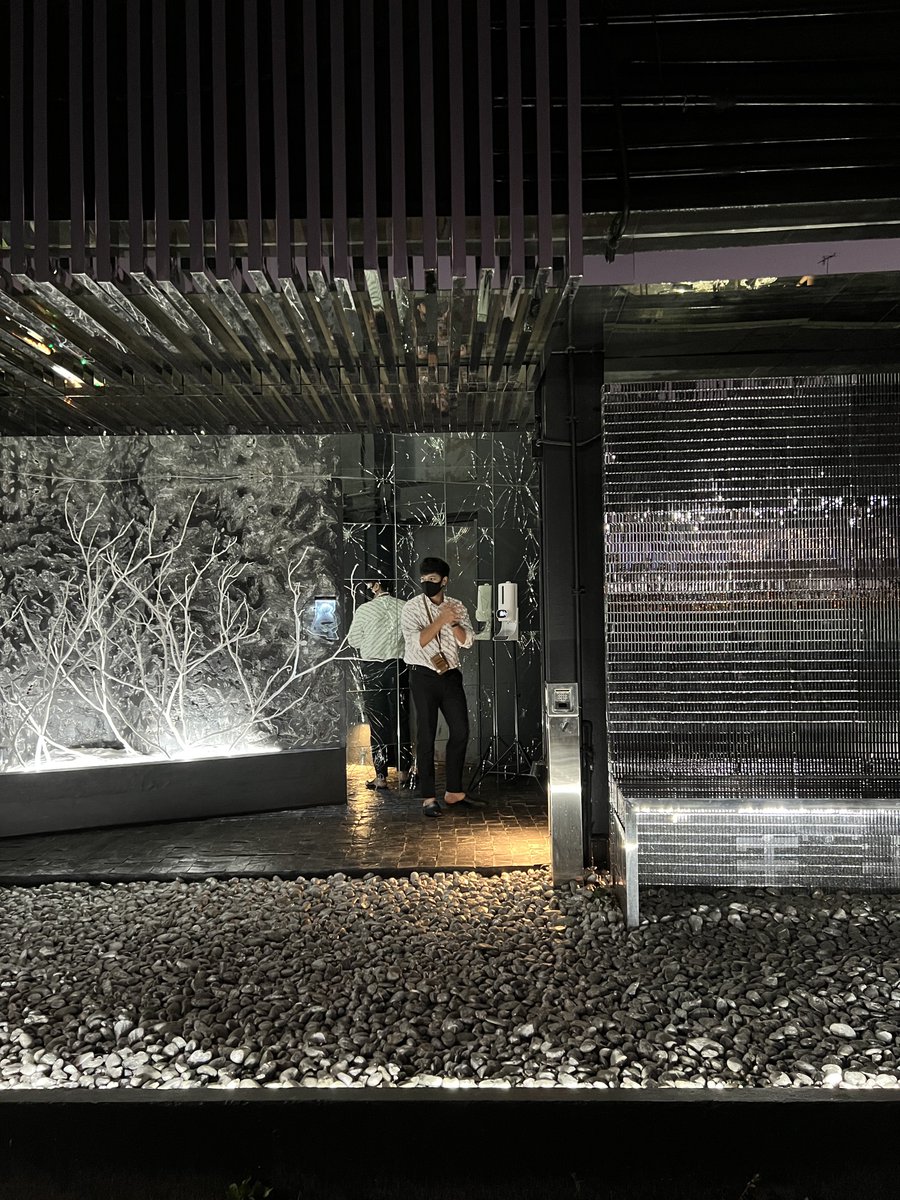 AttakanK's tweet photo. ลวง Loin ร้าน Fine Dining ที่เก๋มีสตอรี่แนวอาหารไทย Gastronomy ย่านสันป่าข่อย ว้าวตั้งแต่การตกแต่งร้าน ธีมของอาหารแต่ละจานที่พรีเซนต์ออกมา รสชาติจากเชฟเจ from Australia คืออร่อยทุกอย่าง ไม่ต้องกลัวไม่อิ่ม 7 course ~ 2,345 บาทต่อคน ต้องจองก่อนนะ #รีวิวเชียงใหม่ #reviewchiangmai https://t.co/b2k7zCwlHn