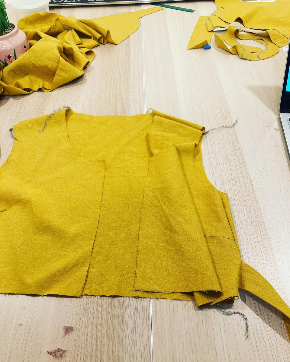 looksgoodtous's tweet photo. Just getting to the bodice of my #hinterlanddress then I’ll make a matching dress for my daughter! 

#sewing #diyclothes https://t.co/5yWVY6RMSF