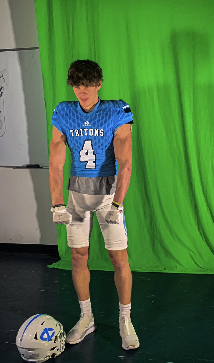 After a call with <a href="/CoachConleyDC/">Jeremy Conley</a> blessed to say I have received another offer from Iowa central 🟦<a href="/TritonNation/">Iowa Central Football</a>
