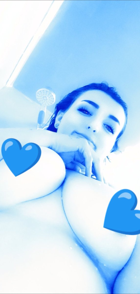 Jennylorene0116's tweet photo. #OF #tits #hey https://t.co/XxFA5gIaH7