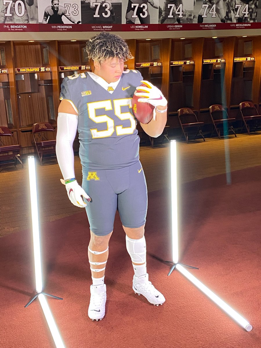 KeenanWilson's tweet photo. Had a awesome junior day, thanks for inviting me to see the campus!〽️🟡🔴 @Coach_Fleck @Shakes_GopherFB @CoachMGSimon @CoachBrickHaley https://t.co/8wYR6ScmPB