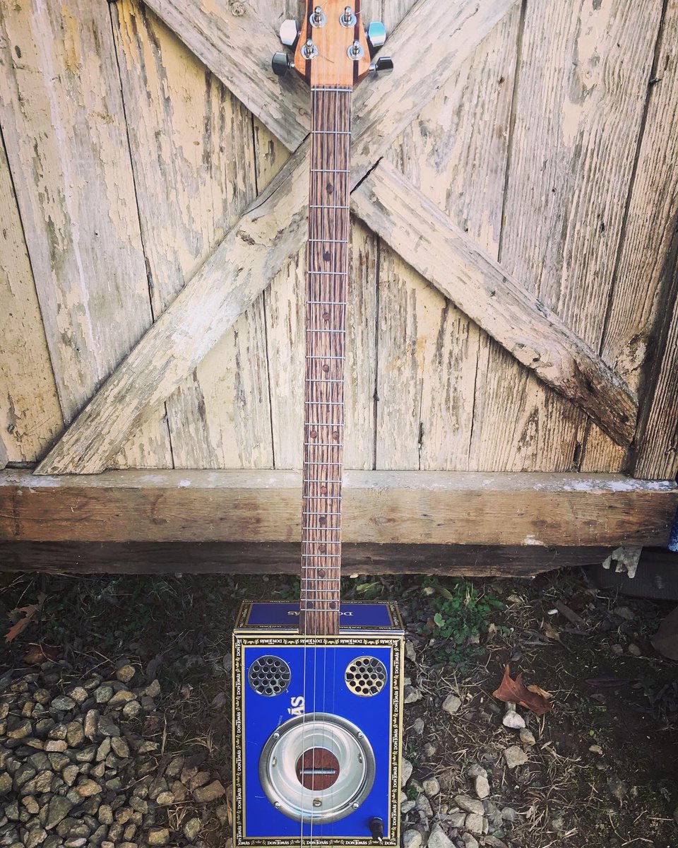 bilmacguitars's tweet photo. Some sink drains, dog bowl, mini Bundt cake pan and a nice cigar box and I got me a nice little resonator guitar. #cigarboxnation #resonatorguitar #cryptoenthusiast #cryptoart #NFTCommunity #hillbillyhounddogs #handcrafted @hillbilly_dogs @EducatedBum423 https://t.co/EDAQBpw5C3