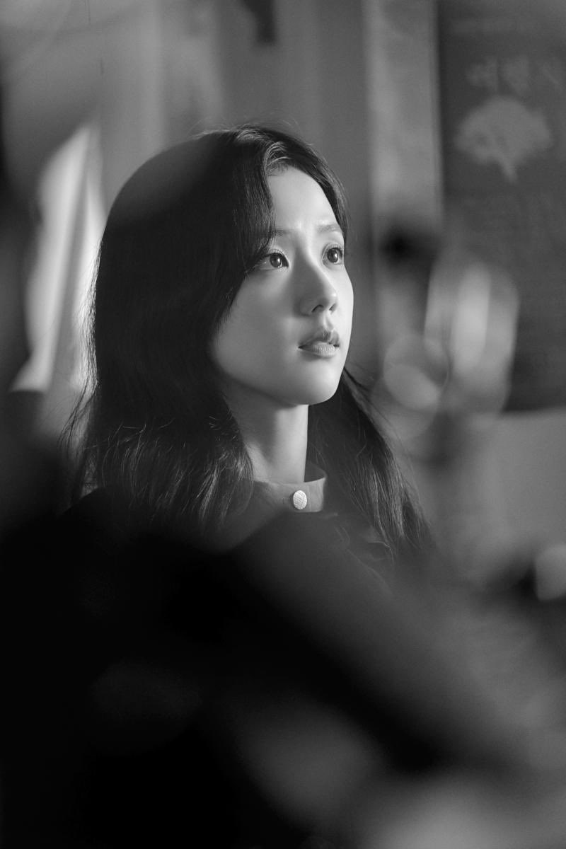 JISOO LOOKS tweet media
