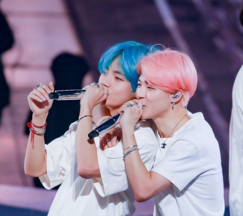 favorite_bts__'s tweet photo. 557.염색 같이 빠지는 구오즈 https://t.co/cEvNdchOIo