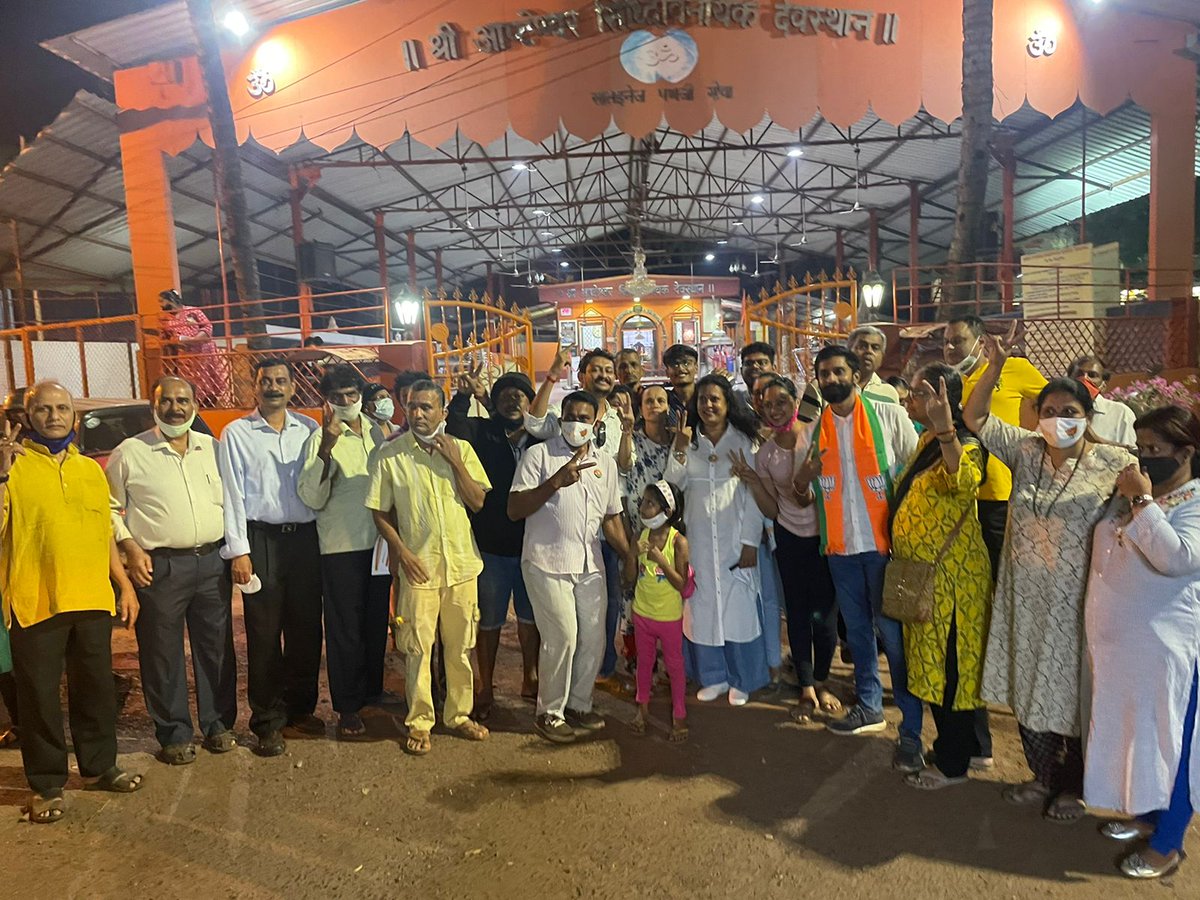 SmtJMOfficial's tweet photo. Always glad to be amidst my Taleigao constituents.
We stand together for a developed #Taleigao.
#Together4Taleigao #ADecadeOfProgress #BJP4Goa https://t.co/XgWs1ZmTgL