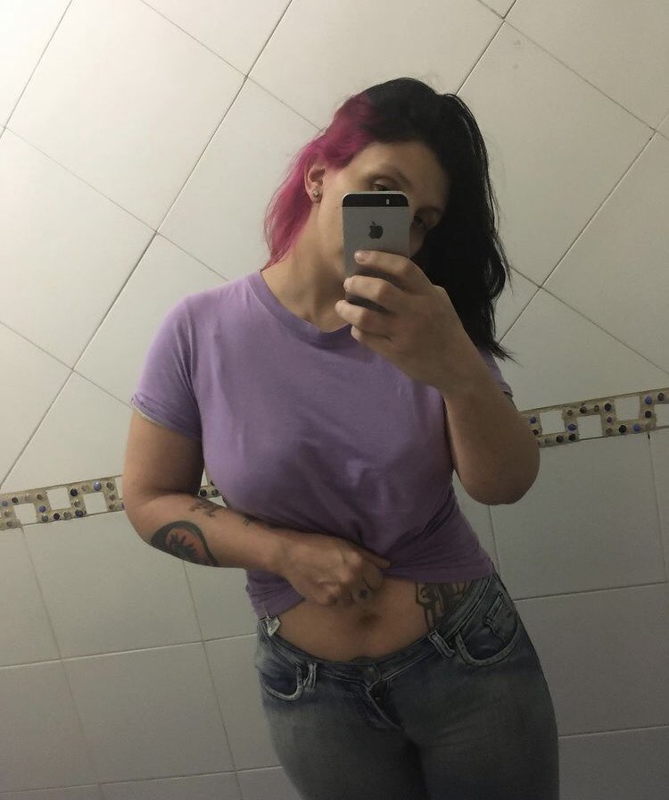 LoreSolsuicide's tweet photo. My pink hair #crazy #hair #Pink #pinkhair @suicidegirls_ar @SuicideGirls https://t.co/AKXTKkwYTv