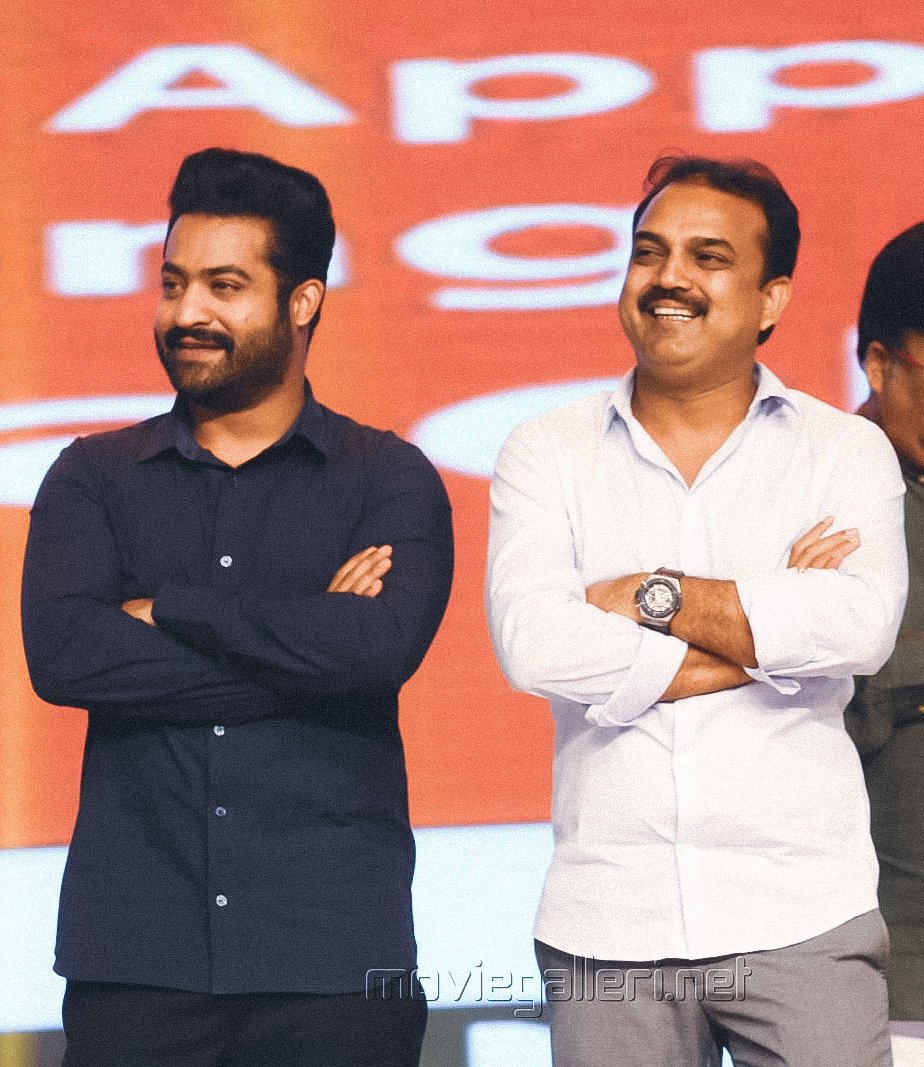JrNTR_30's tweet photo. 😄🔥 https://t.co/rUC6VZlLDo