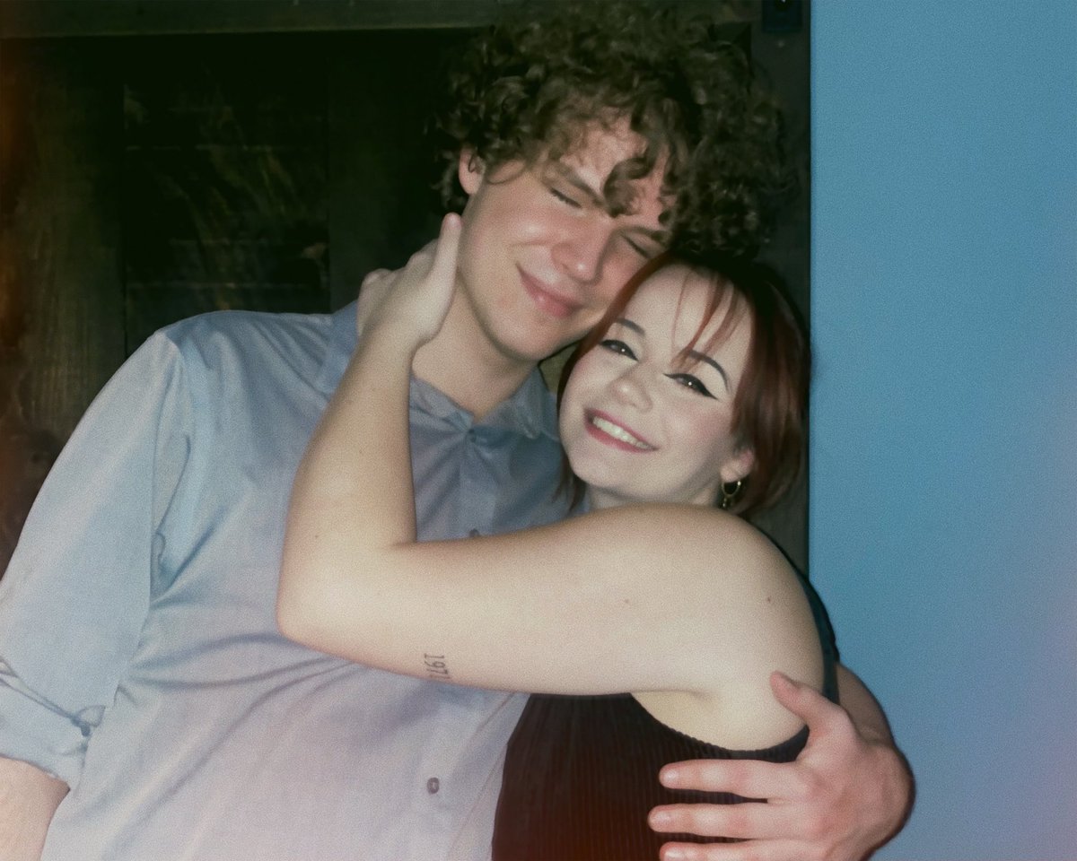abibbitt's tweet photo. two cuties https://t.co/tL9QrL1w65