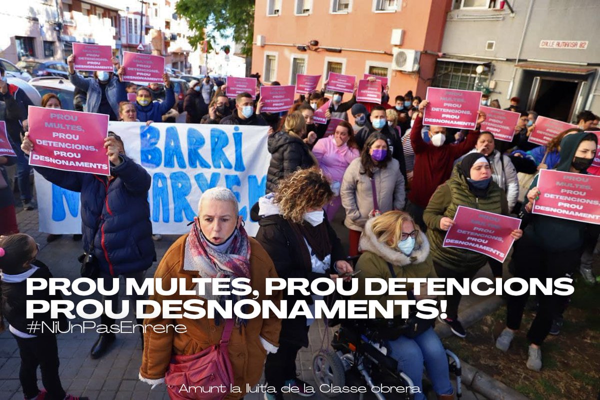Avui hem aconseguit aturar els tres desnonaments que teníem a Roquetes!! 💪
Moltes gràcies a totes les veïnes i companyes d'altres sindicats que us heu apropat a mostrar la vostra solidaritat amb nosaltres! 🦊🖤
Entre totes hem demostrat que
🔥ROQUETES ÉS INGOVERN9BLE 🔥