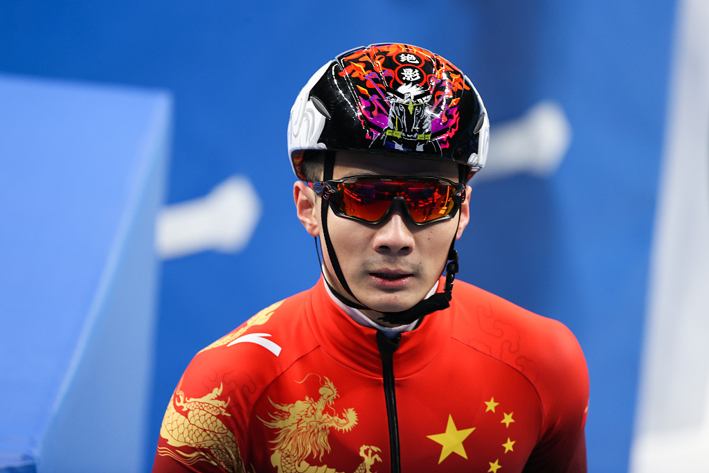 PDChina's tweet photo. #BREAKING: China's Ren Ziwei claims #gold in short track speed skating men's 1,000 meters final at #Beijing2022. Congratulations! https://t.co/gOinwk71Mx