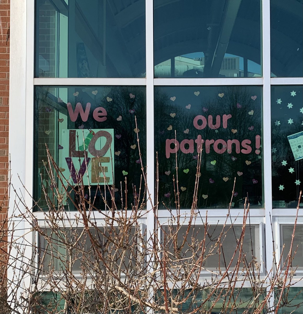 mclsnj's tweet photo. Take a look at our Hopewell Branch’s beautiful window display, which features both #libraryloversmonth and our Library #WinterOlympics BINGO game! Play for a chance to win a Winter Safety Kit.
#njlibrariessnapshot #njlibraries #librarylovers #mercercountynj #ilovelibrariesnj https://t.co/6TPGBcGTc3