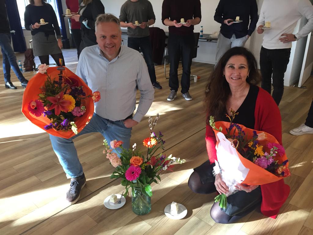 deBaak's tweet photo. De 100e Young Executives Program Compact gestart! 💯

Dat moet natuurlijk gevierd worden. 

Mede dankzij de tomeloze inzet en oog voor kwaliteit van trainers Henk en Thea is deze training een groot succes. Wij zijn trots op de 100e YEPCOM en op deze trainers! https://t.co/fuUz7vVPKn