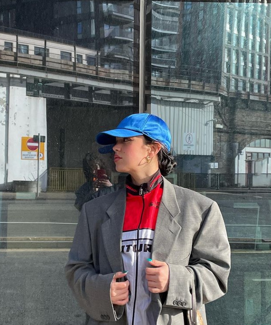 wearesecondlife's tweet photo. How incredible is this look? Second life fashion vibes are THE BEST vibes 💚

Photo and styling by Pili

#shopsecondhand #secondhandstyle #lovenotwaste #vintagelover #welovevintage #vintagethrift #thrifting #ecofriendly #sustainable #gogreen #ethical #london #mondaymotivation https://t.co/9er09Su4jr