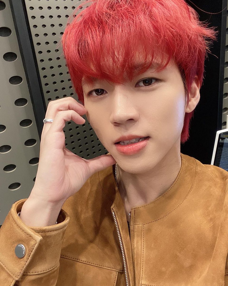 HAPPY NWH DAY🎉🥳💙
#천재강아지_남우현_생일축하해
#Happy32ndWoohyunDay