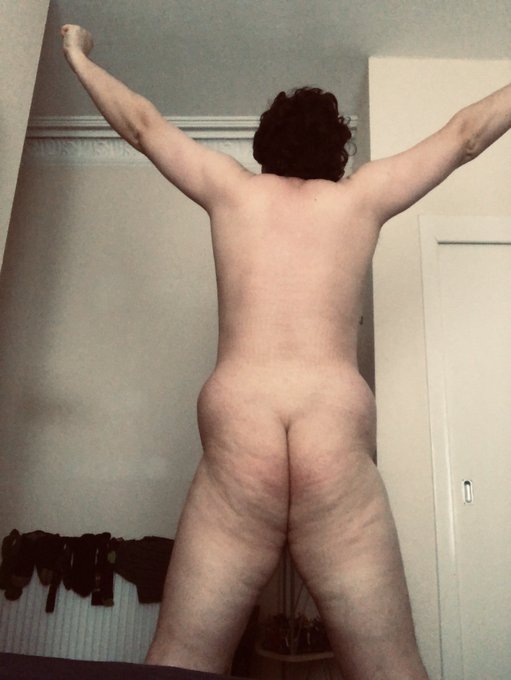 Monday vibes https://t.co/gL85M60p0w<a href="/tag/nsfwtwt"class="tags"><span>#nsfwtwt</span></a>