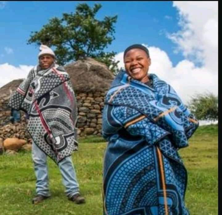 SonwabileVundi2's tweet photo. @UWFM88_106FM @NdinguAmaza #Masgoduke We love you here in Lesotho🥺♥️ your show is hotter than our blankets ♥️🤌🏽 https://t.co/KRY5HTWqXL